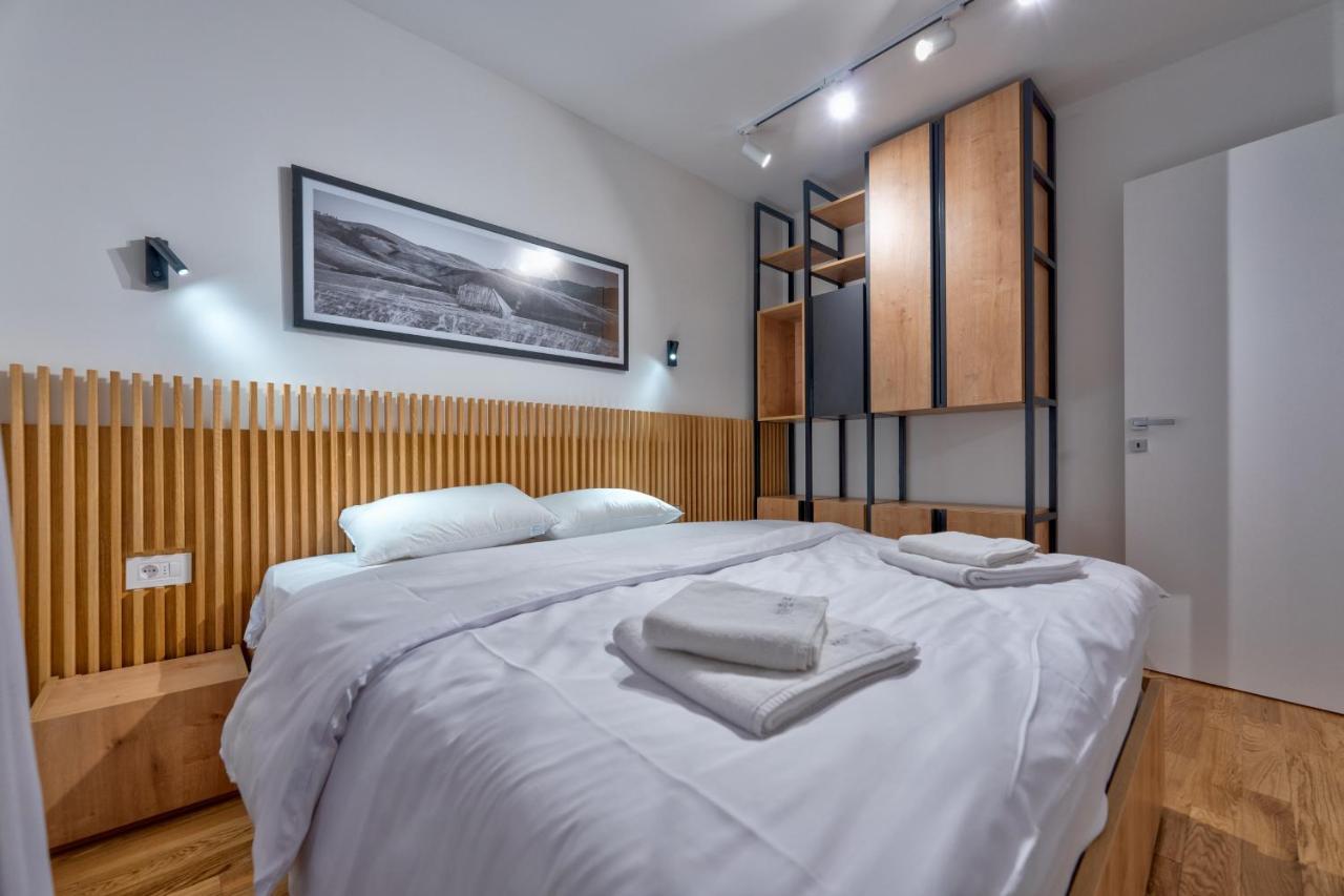 & Hotel *